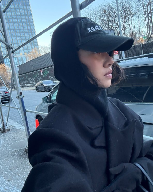 Trendi kape i šeširi zima 2025