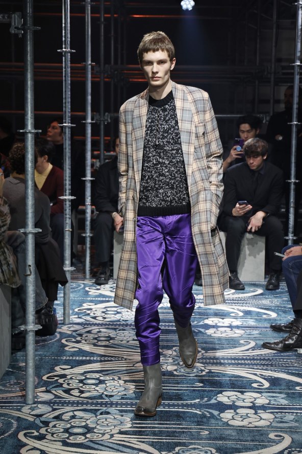 Prada modna revija muške mode za jesen 2025