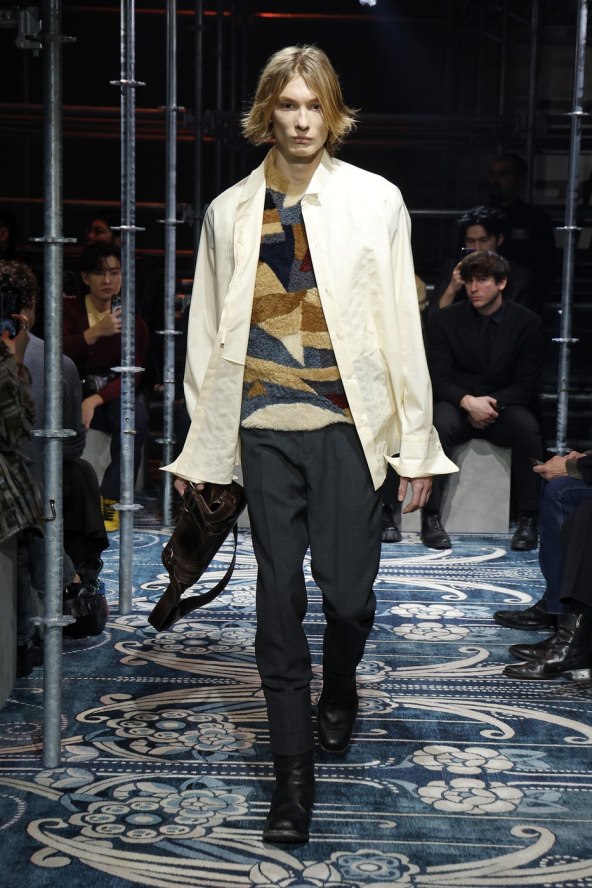 Prada modna revija muške mode za jesen 2025