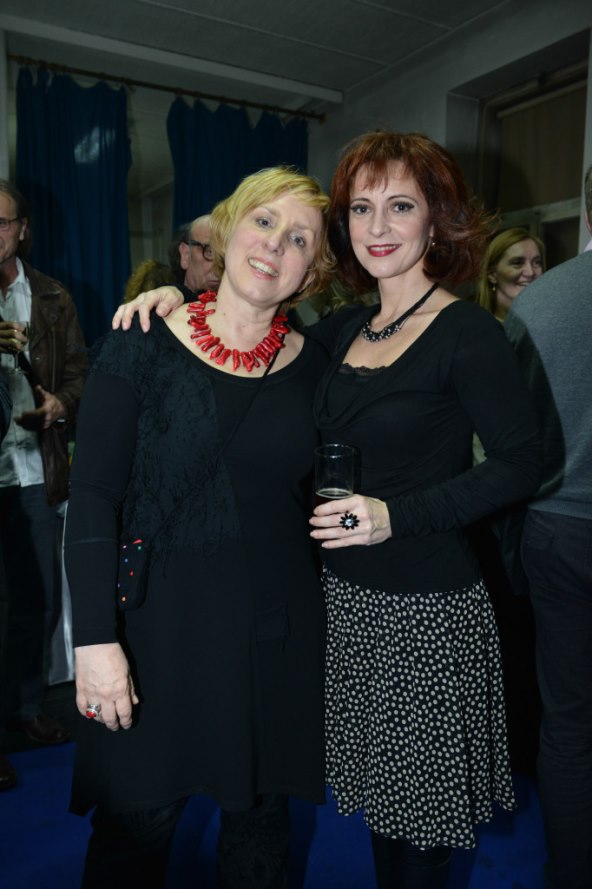 Vanda Winter u crnom zasjala na premijeri 'Skupa'