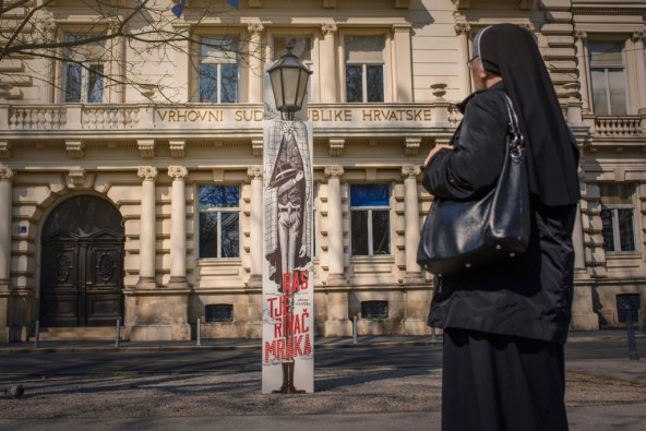 Na špici su svi gledali samo u nju