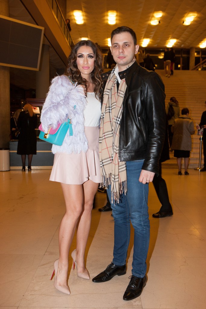 Jelena Rozga zablistala u seksi haljini s prorezom