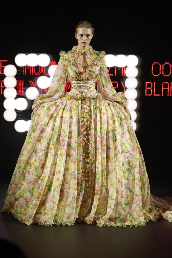 Alessandro Michele za Valentino priredio spektakl visoke mode