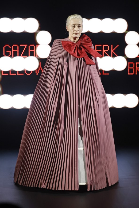 Alessandro Michele za Valentino priredio spektakl visoke mode