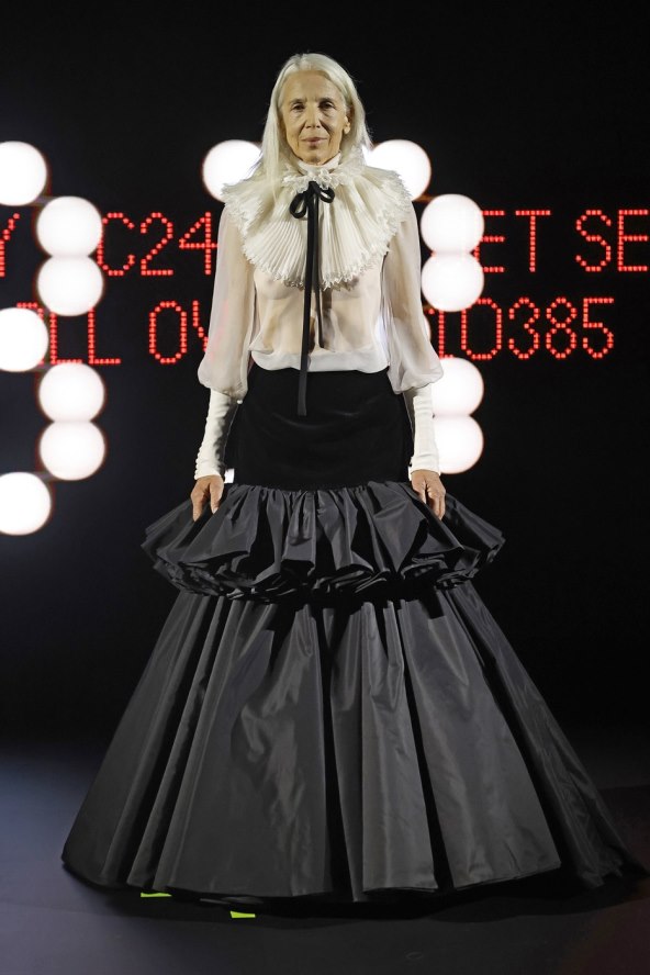 Alessandro Michele za Valentino priredio spektakl visoke mode
