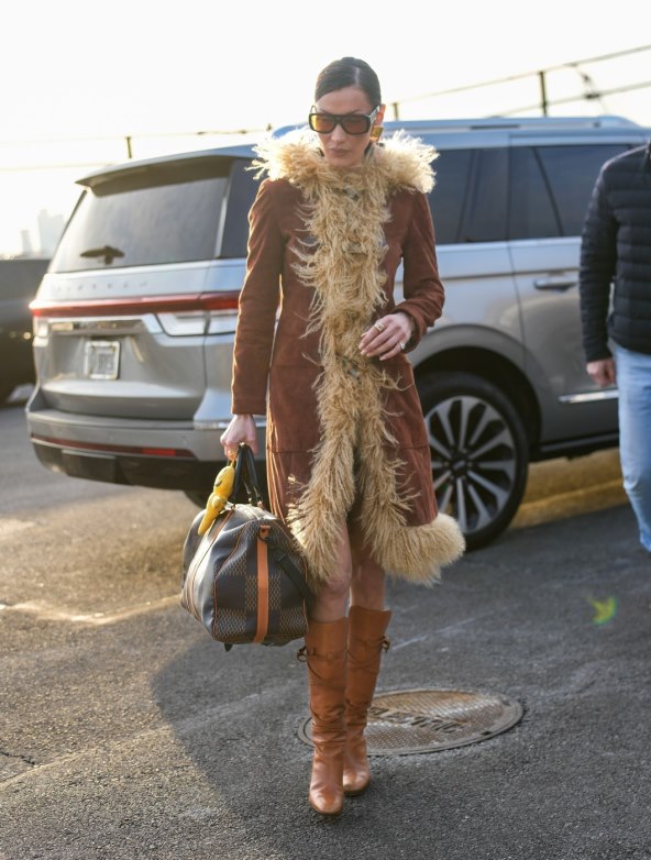 Bella Hadid nosi Penny Lane kaput