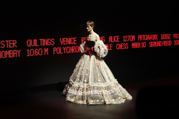 Alessandro Michele za Valentino priredio spektakl visoke mode