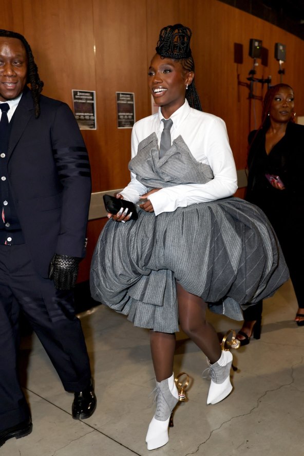 Doechii i preppy kombinacije s potpisom Thoma Brownea