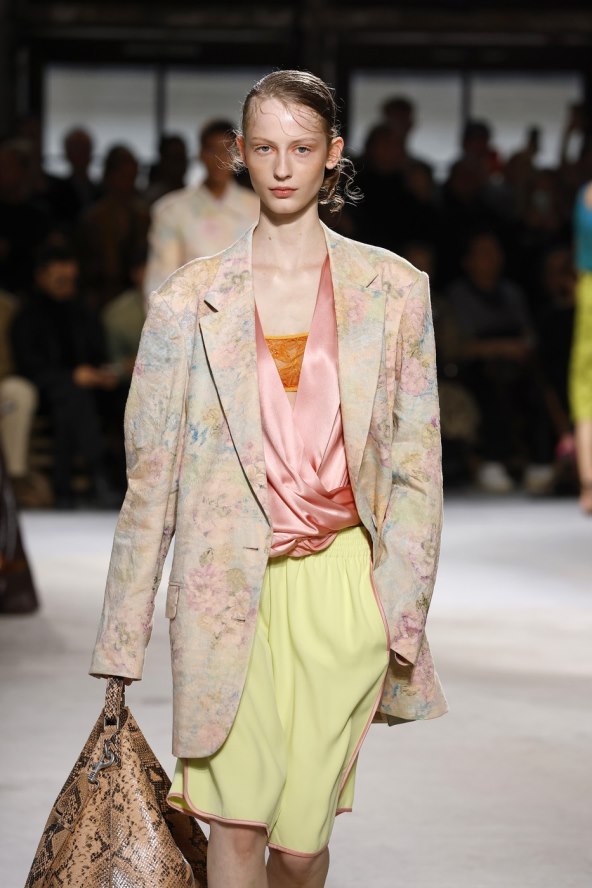 U Parizu je predstavljena nova kolekcija modne kuće Dries Van Noten