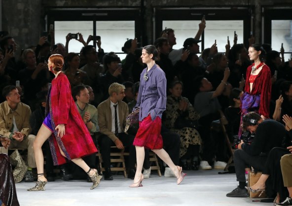 U Parizu je predstavljena nova kolekcija modne kuće Dries Van Noten