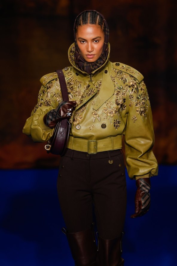 Burberry u Londonu predstavio odličnu kolekciju za jesen zimu 2025