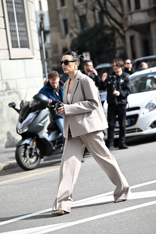 Odijela u street style izdanjima Mjeseca mode 2025