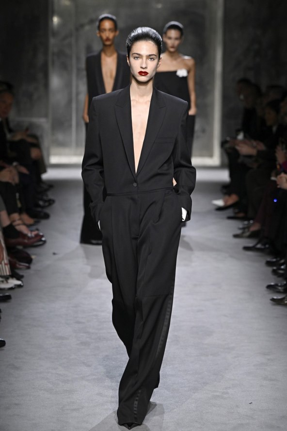 Odličan modni debi Haidera Ackermanna za modnu kuću Tom Ford