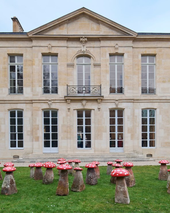 Loewe i Jonathan Anderson priredili odličnu modnu izložbu u Parizu