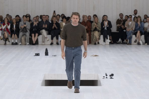 Jonathan Anderson prelazi u Dior