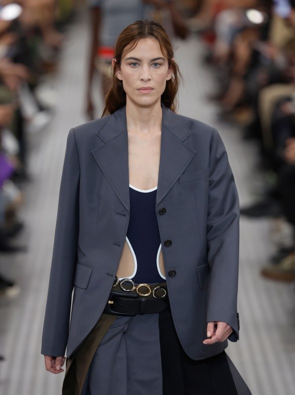 Na pariškoj reviji za Miu Miu pistom su prošetali Willem Dafoe i Hillary Swank