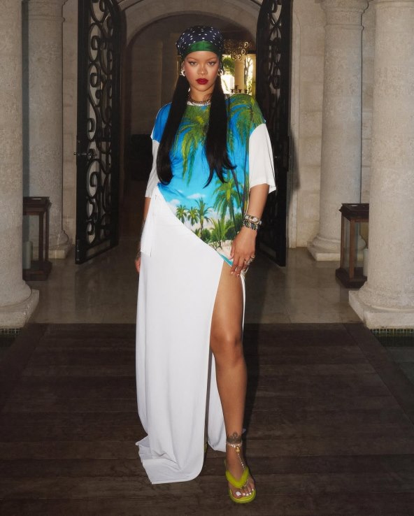 Rihanna predstavila Cat Cleat jelly japanke