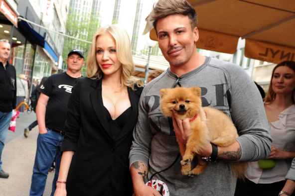 Ovo je jedan jako vruć dekolte Jelene Rozge!