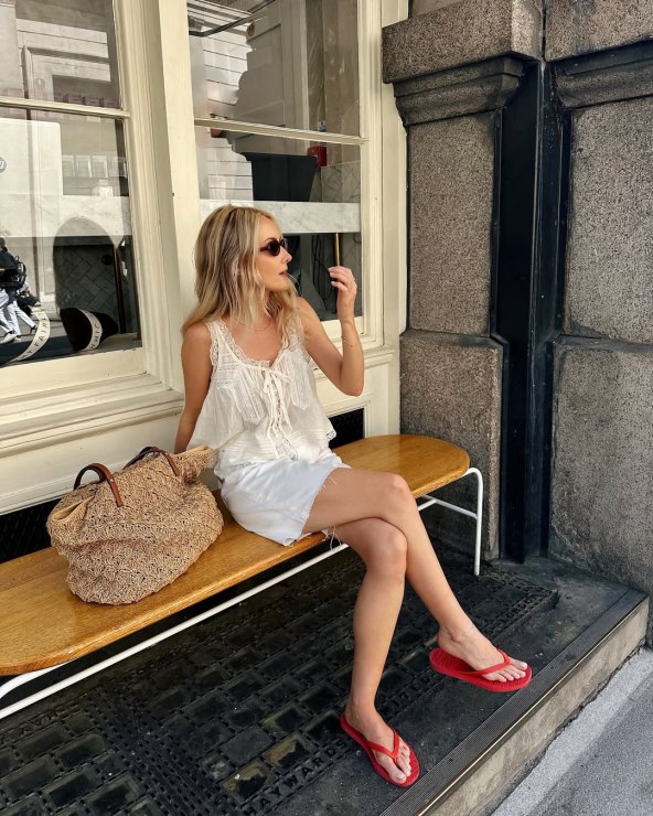 Kako ostajemo stylish uz visoke temperature u gradu? Donosimo 5 prijedloga it djevojaka za svaki dan