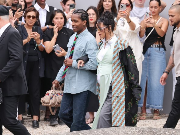 Rihanna trudnička moda Pariz 2025.jpeg