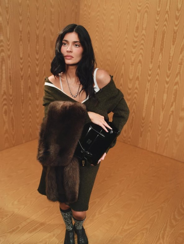 Kylie Jenner u novoj kampanji za Miu Miu