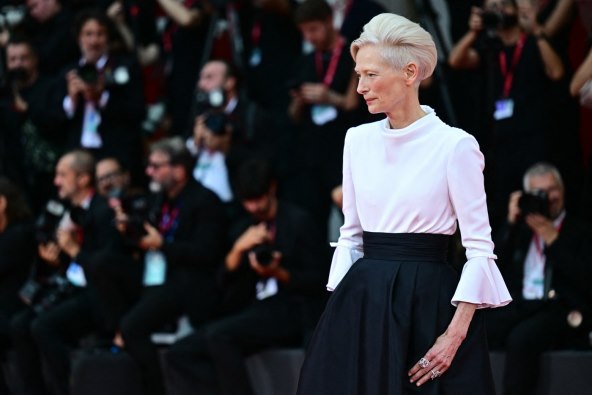 Tilda Swinton živjela s mužem i ljubavnikom