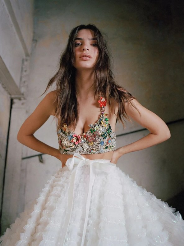 Emily Ratajkowski zaštitno lice kampanje Flowerbomb parfem Viktor&Rolf