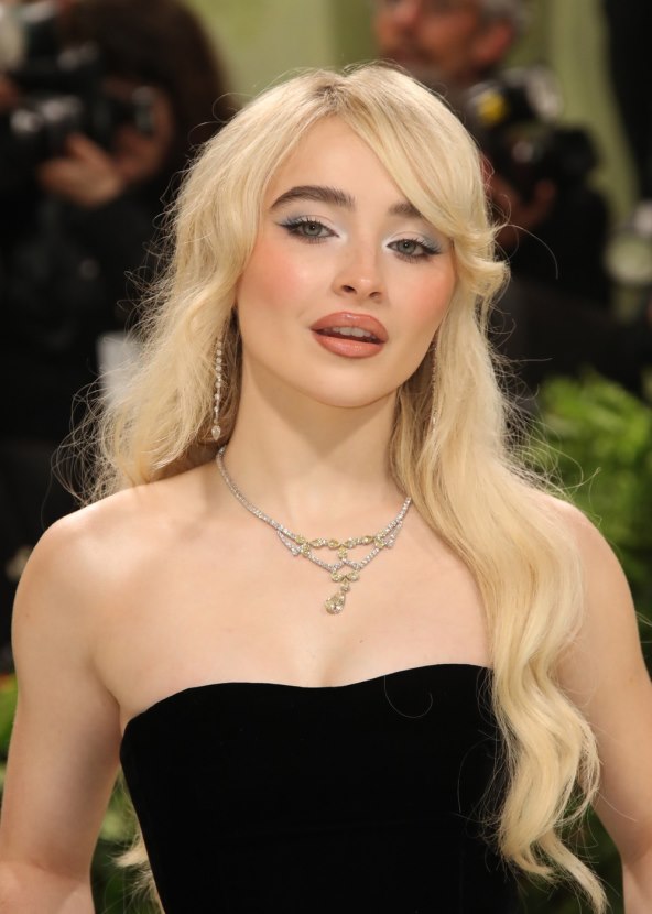 Frosted makeup look Met Gala 2024