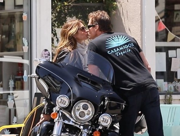 NAKON 22 GODINE Trese se brak Cindy Crawford