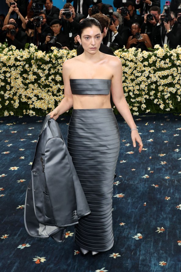 Odlična moda Thoma Browna na Met Gala 2025