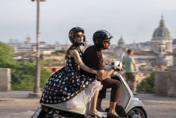 Novi bob Lily Collins za petu sezonu Emily in Paris