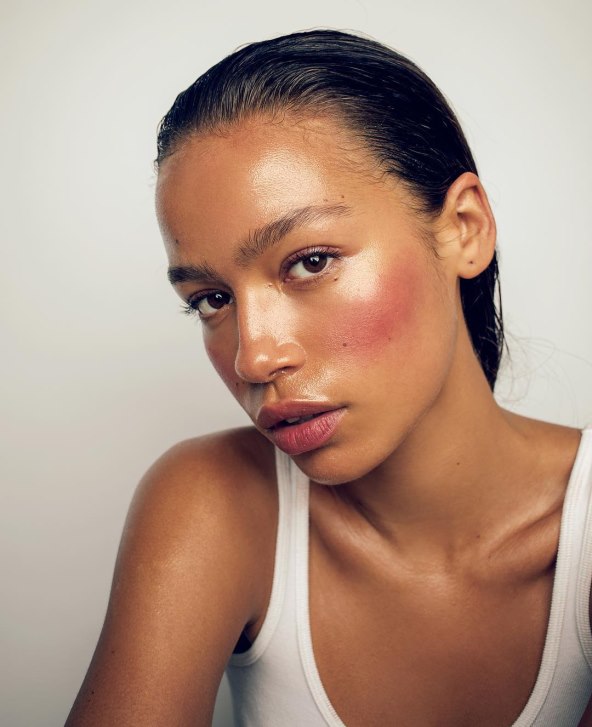 Berry Girl Summer makeup trend za ljeto 2025