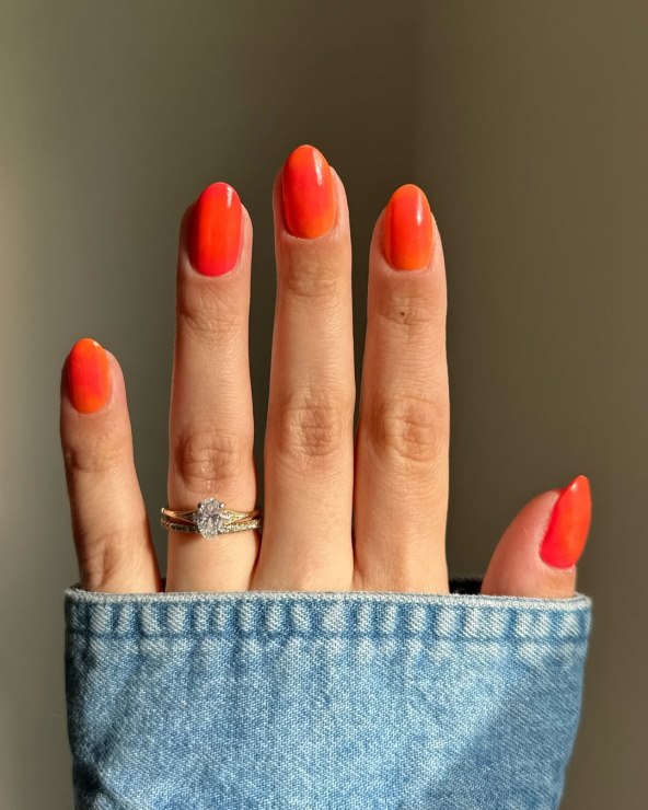 Sunset nails za ljeto 2025