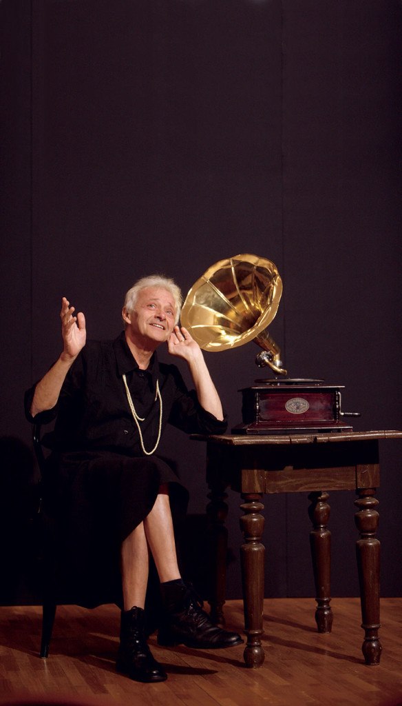 Sam svoja žena