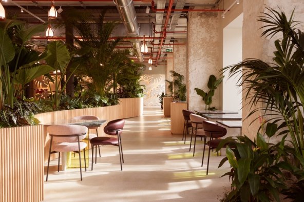 Louis Vuitton cafe i čokolaterija Pariz