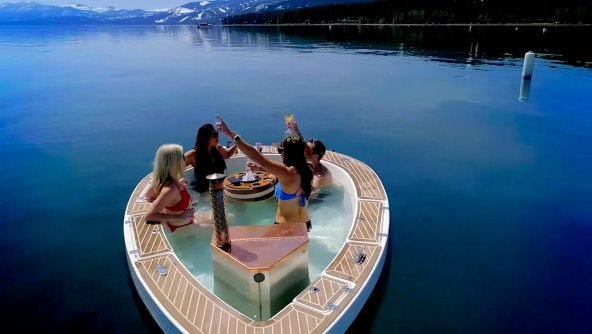 Prvi plutajući jacuzzi na svijetu Spacruzzi