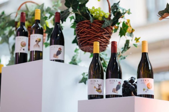 Vinarija Enosophia predstavila je liniju DIKA u novom ruhu