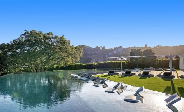 Jennifer Lopez i Ben Affleck napokon useljavaju u vilu iz snova