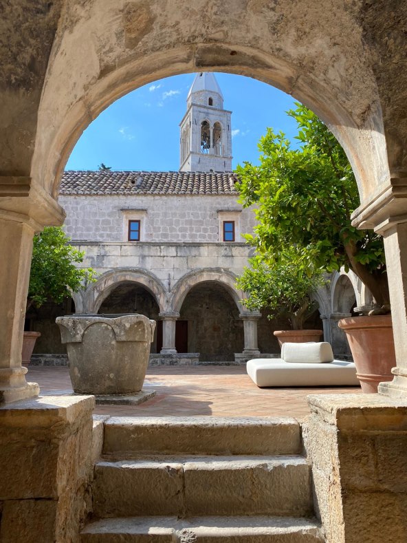 Vodimo vas u impresivni kompleks i oazu luksuza Lopud 1483