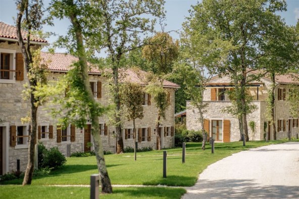 Meneghetti Wine Hotel & Winery u Istri predstavlja jedinstveni vrt skulptura