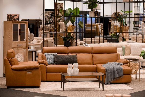 Harvey Norman garniture