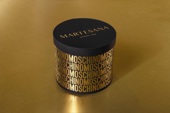 Zlatni panettone Moschino x Martesana