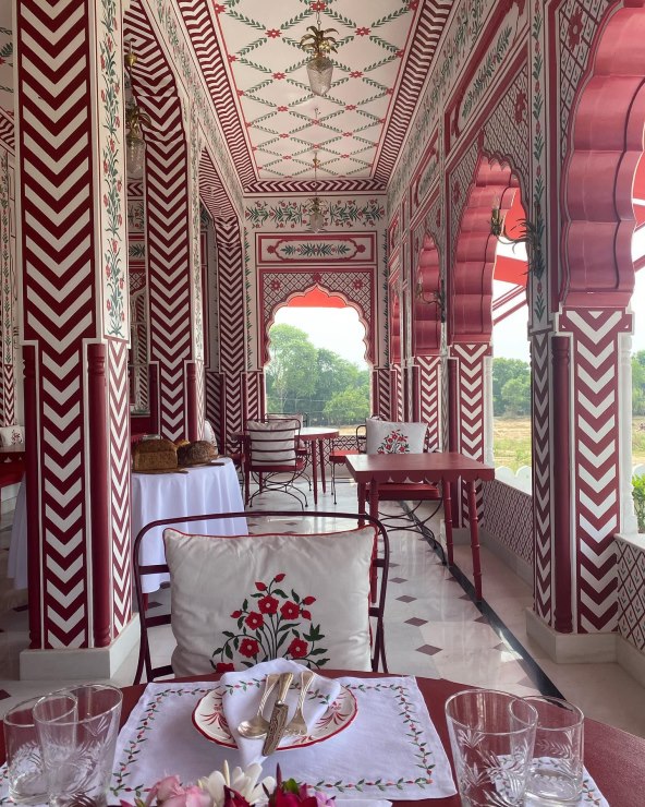 Jedinstveni crveno ružičasti hotel Villa Palladio Jaipur Indija