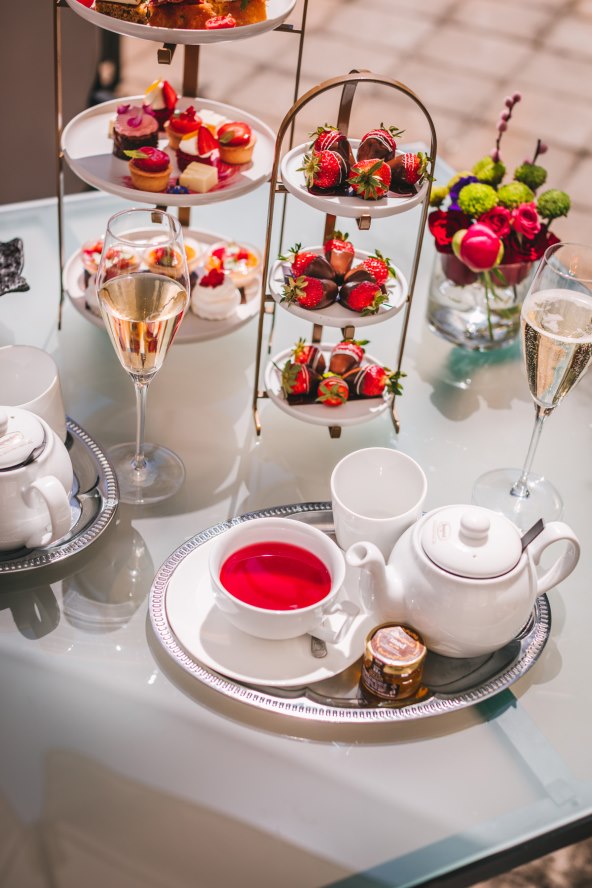 Dani slastica i koktela s domaćim jagodama u Esplanadi