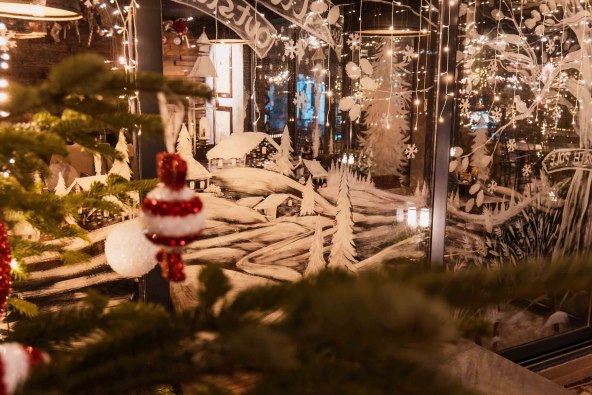 Bajkovito blagdansko uređenje gradske zimske oaze Botanist 