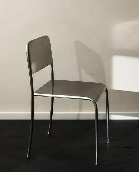 Za moderno uređen prostor birajte metalne detalje