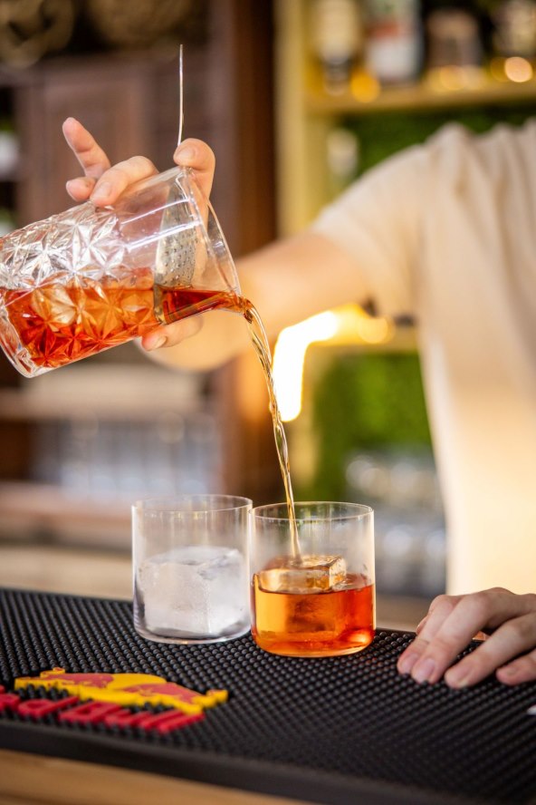 Najfotogeničniji ljetni šank u Zagrebu Botanist i Pablos bar