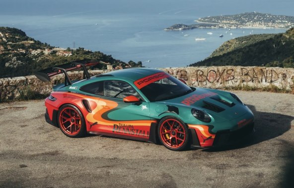 Dua Lipa dizajnirala model Porsche automobila