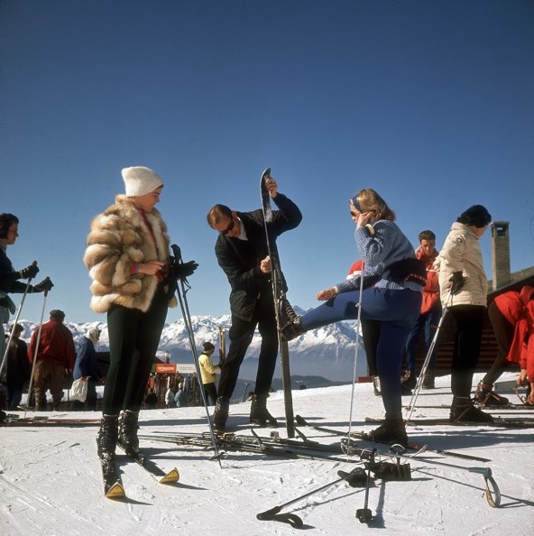 Slim Aarons apres-ski fotografije.jpeg
