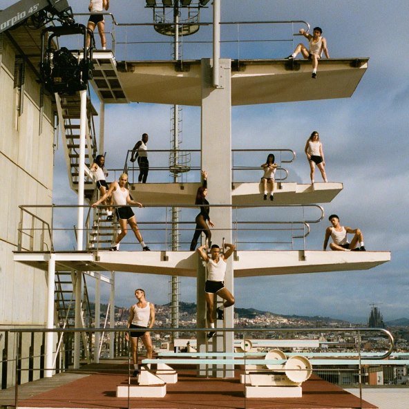 Dua Lipa ima novi singl Illusion čiji je video sniman u Barceloni